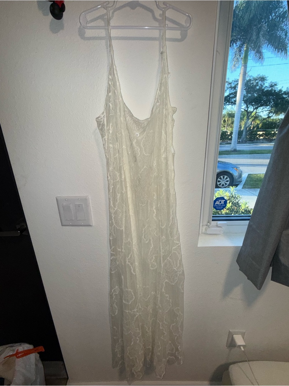 White lace maxi dress with spaghetti straps, Size S